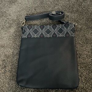 Thirty one organizing crossbody ltd